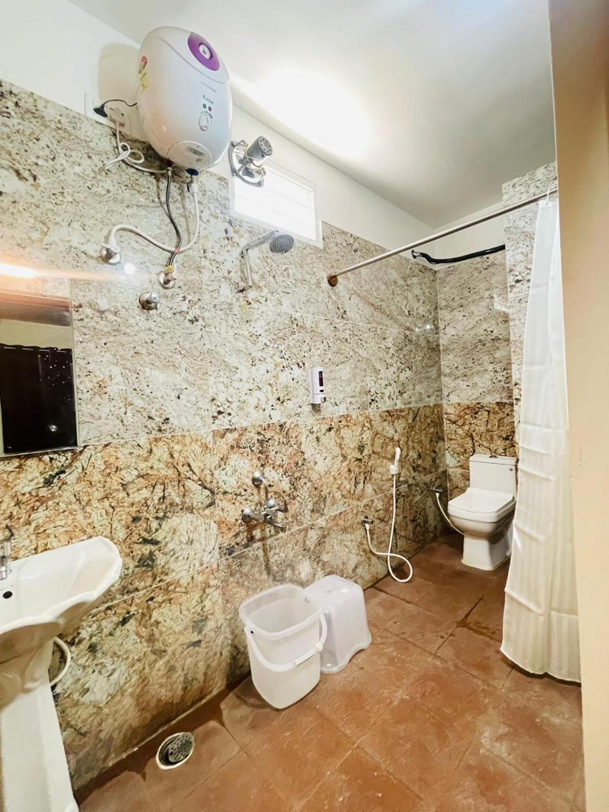 Hotel Boss Palace Mysore Bagian luar foto