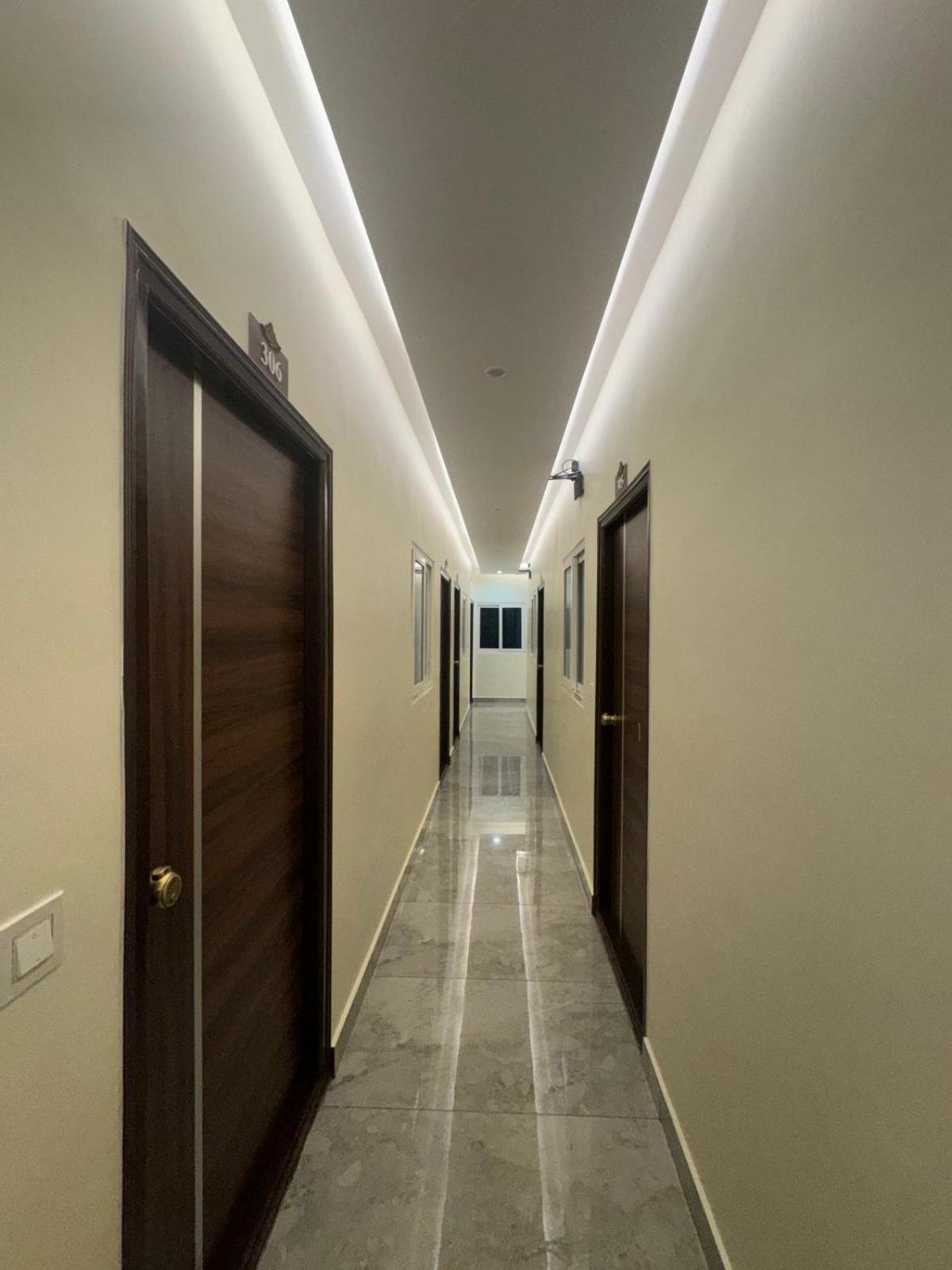 Hotel Boss Palace Mysore Bagian luar foto